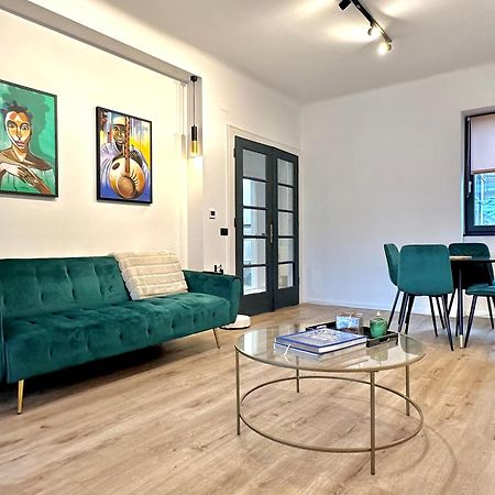 בראשוב Peaceful Condo For Romantic Getaways Near Black Church - 3Min Walk מראה חיצוני תמונה